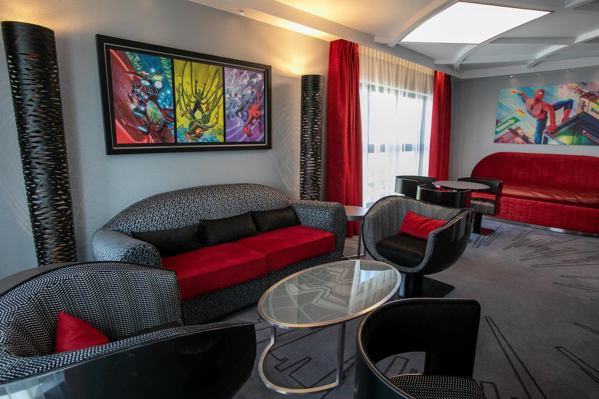 Disney S Hotel New York The Art Of Marvel Opens At Disneyland Paris