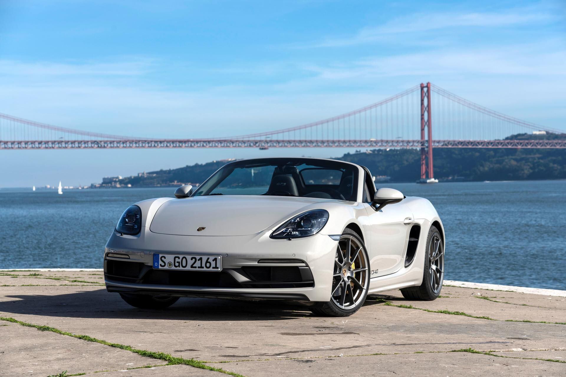 Car Review Porsche 718 Cayman And Boxster Gts 4 0 Exciting Drives For Troubled Times