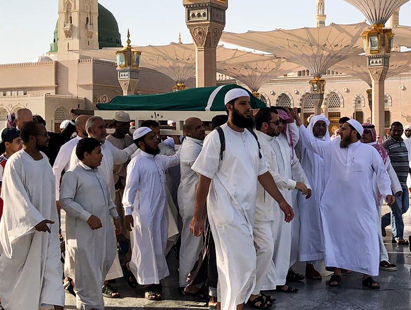 Tunisias ex-president Zine El Abidine Ben Ali buried in Madinah