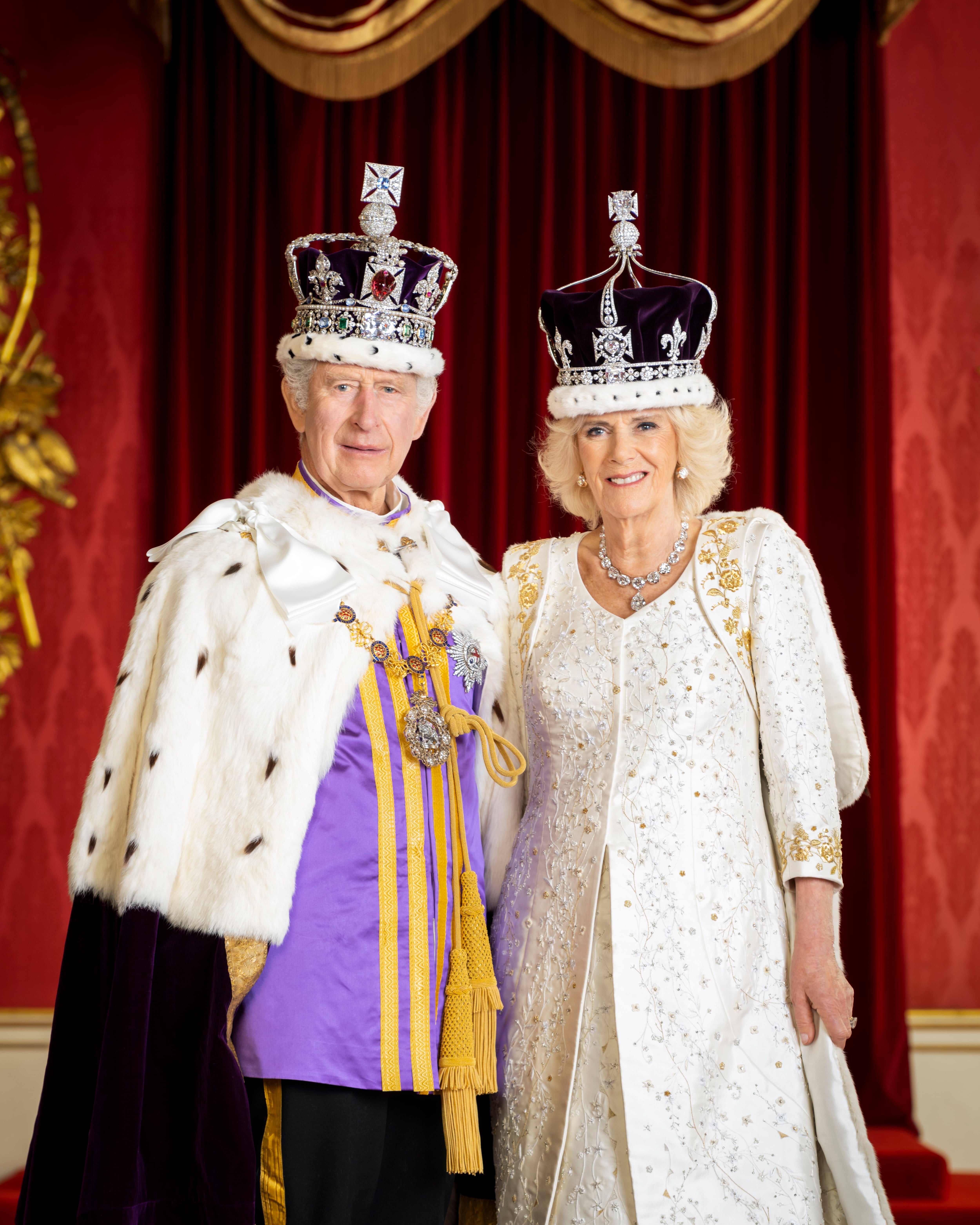 King and queen share 'heartfelt thanks' as official coronation