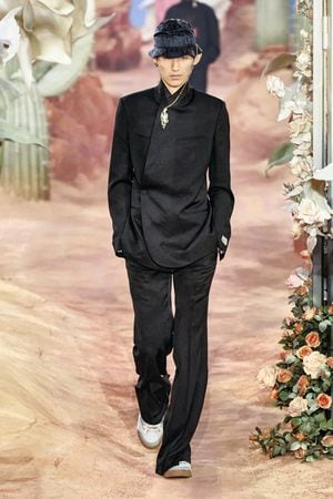 Justsmile Magazine - Dior Men Designs the Houston Sunset for SS22