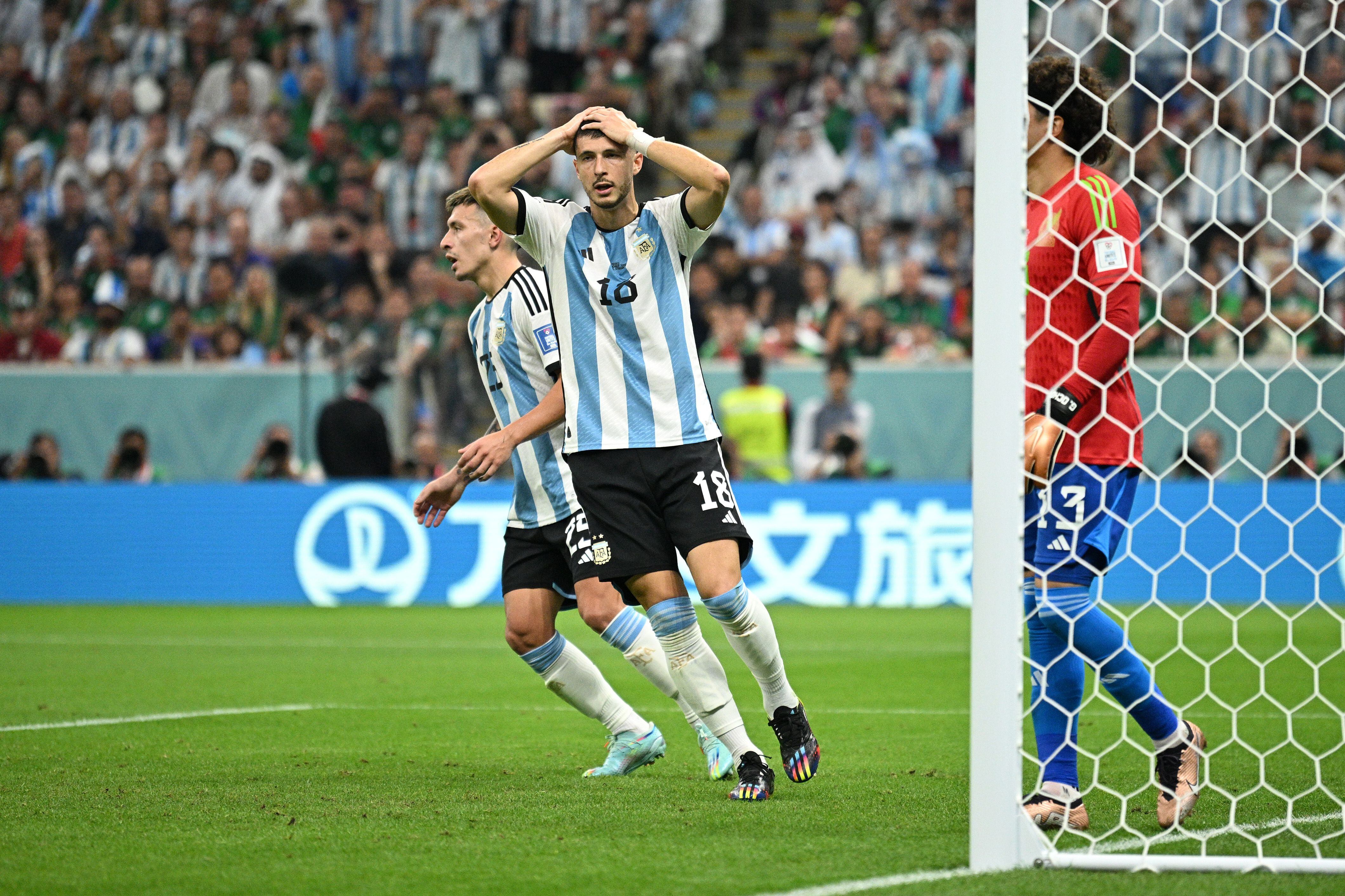 Cesar Pablo Aimar of Argentina in action during the International News  Photo - Getty Images