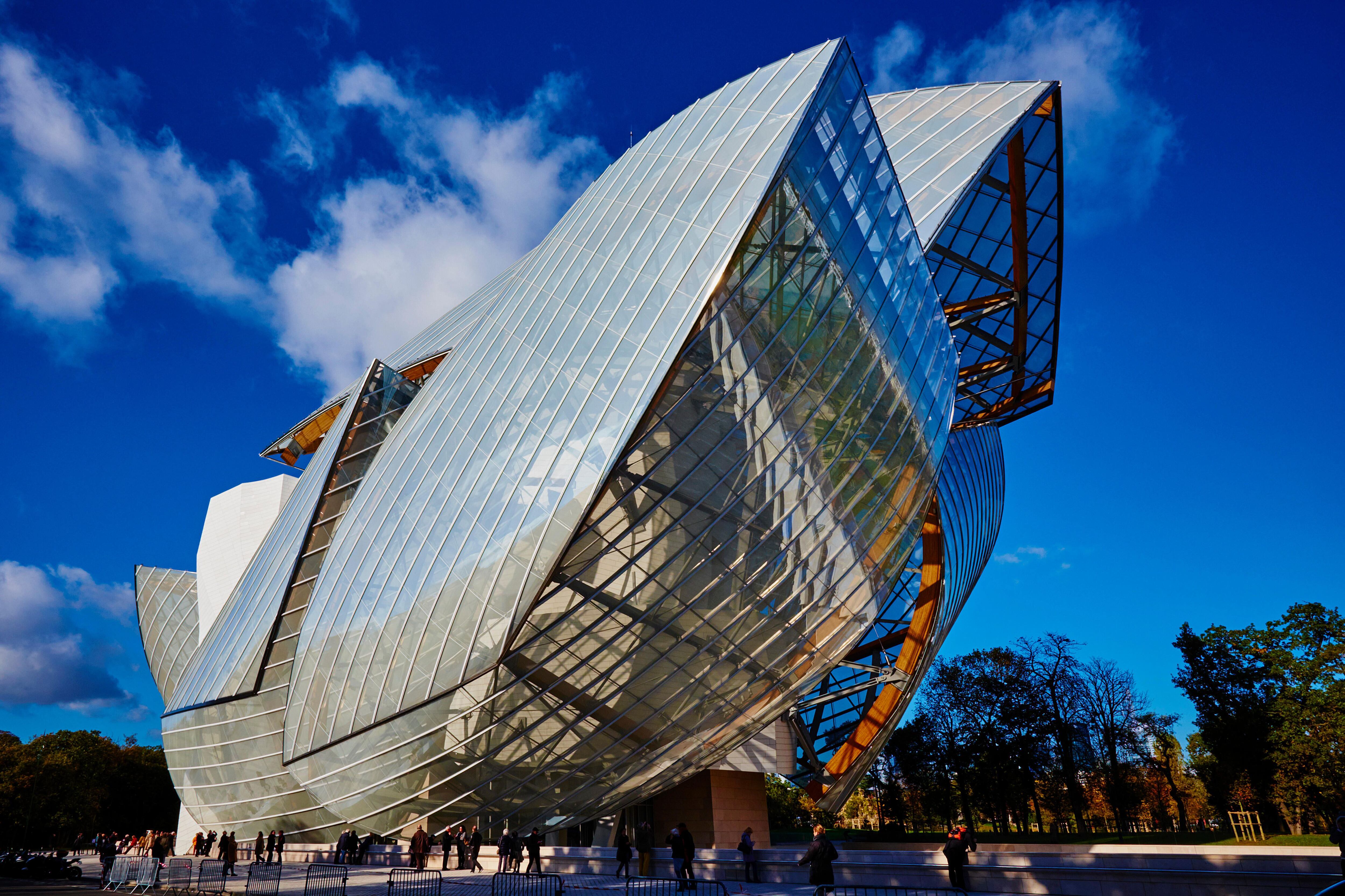 Modern architecture of Louis Vuitton Foundation (American architect Frank  Gehry), art museum and cultural center in Paris, Franc Stock Photo - Alamy