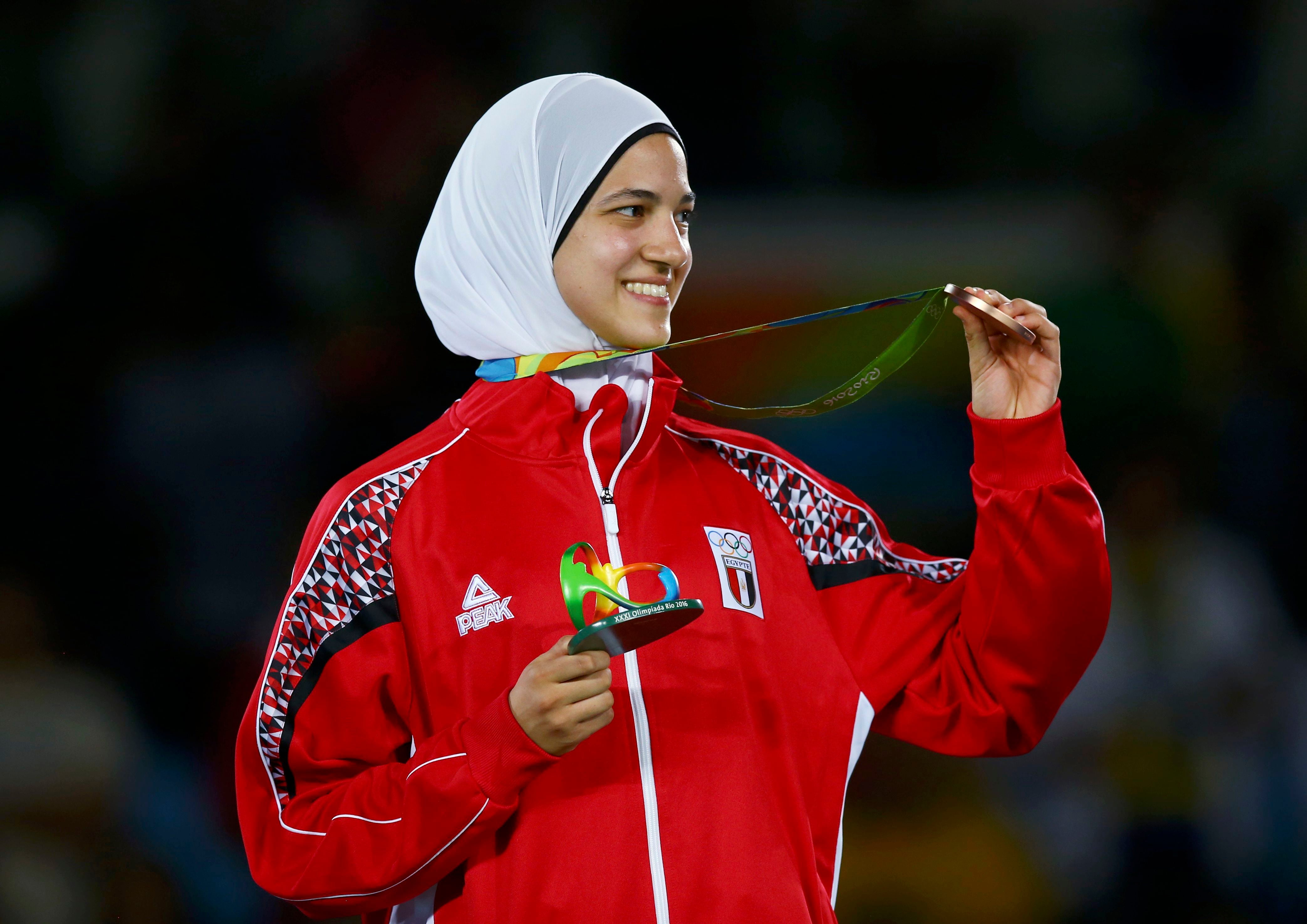 Federação Islâmica pede que França reconsidere proibição do hijab em Paris  2024 - Surto Olímpico