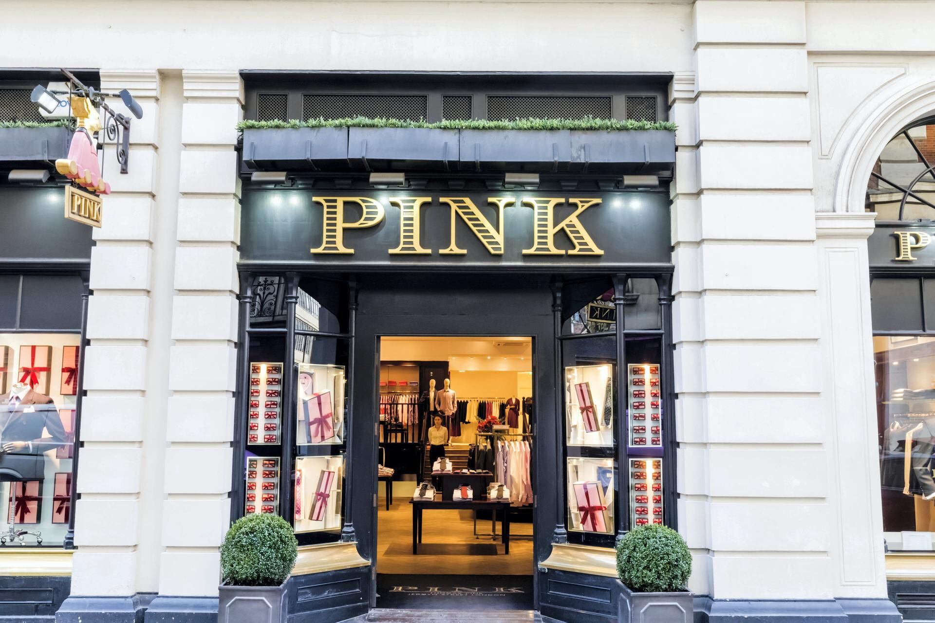 Bringing shirt-making back to Britain - a made-to-measure omni-channel  pitch from Pink Shirtmaker London
