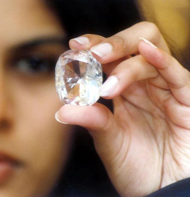 Koh-i-Noor diamond taken, not given, to British, exhibition backed by  Palace says