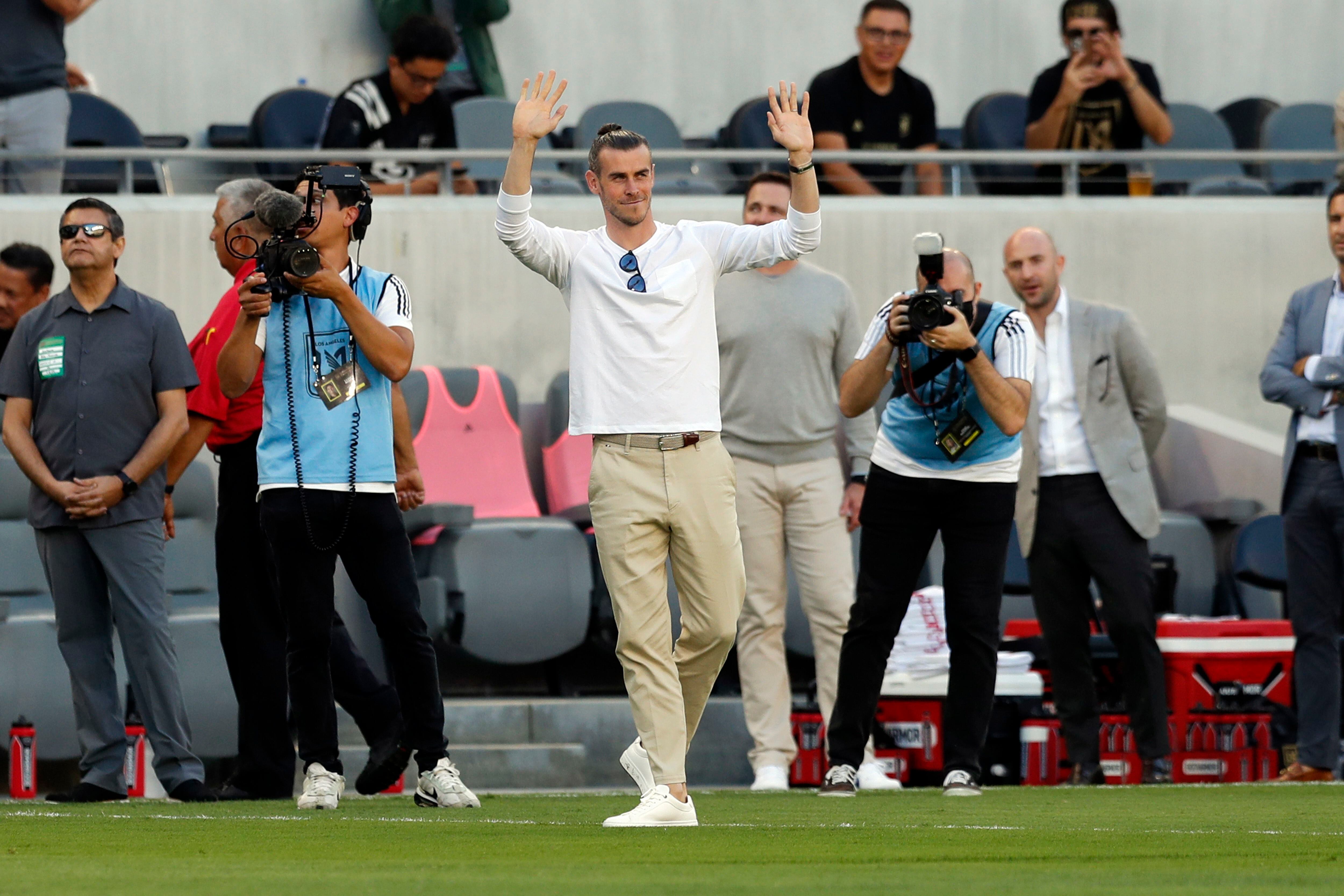 AP source: Gareth Bale signs with MLS leaders Los Angeles FC