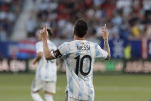 Lionel Messi nets 5 for Argentina for 1st time, overtakes Puskas