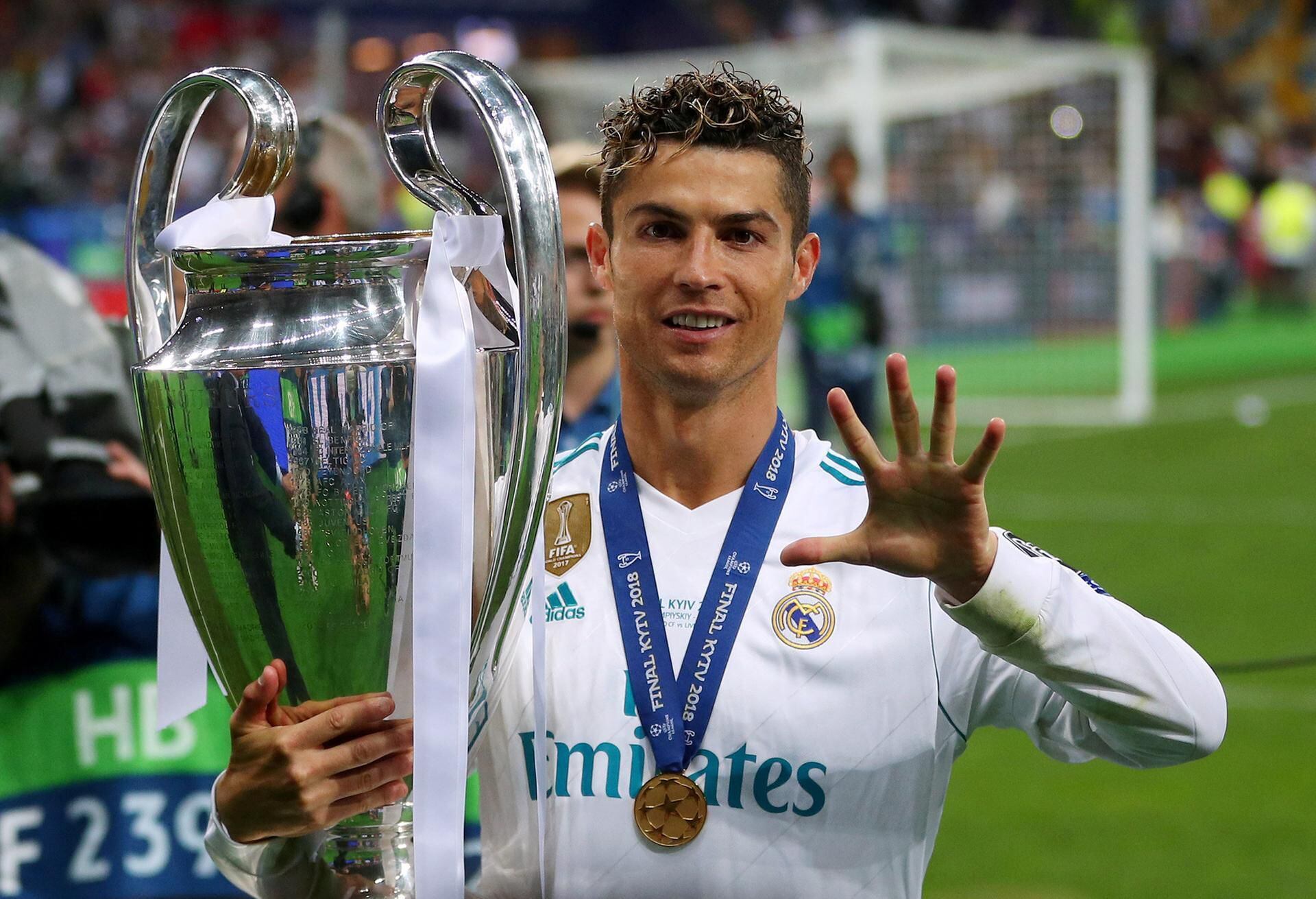 Cristiano Ronaldo makes Champions League final history with goal against  Juventus