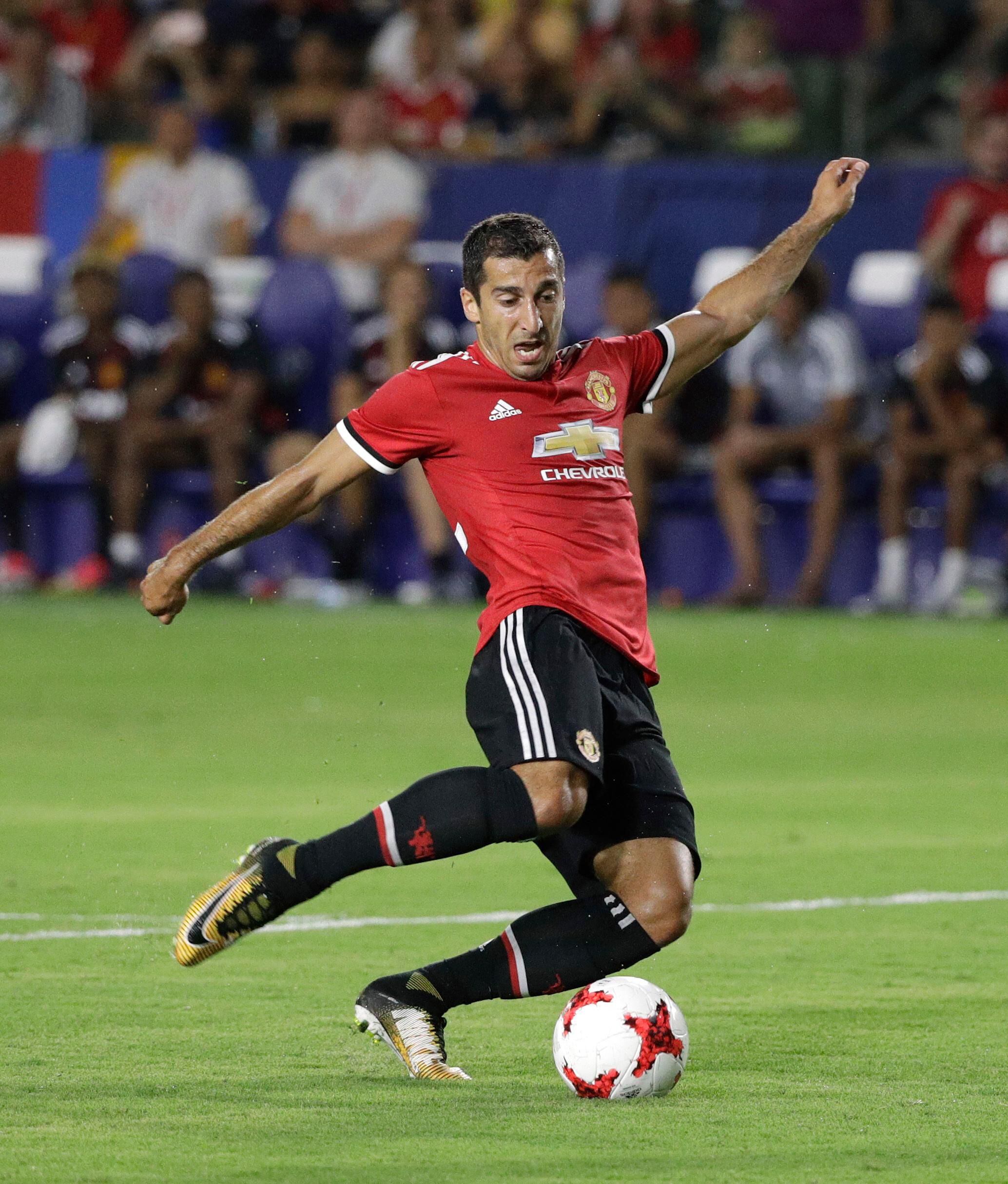 Manchester United's Henrikh Mkhitaryan keen to improve to keep starting  place, Football News