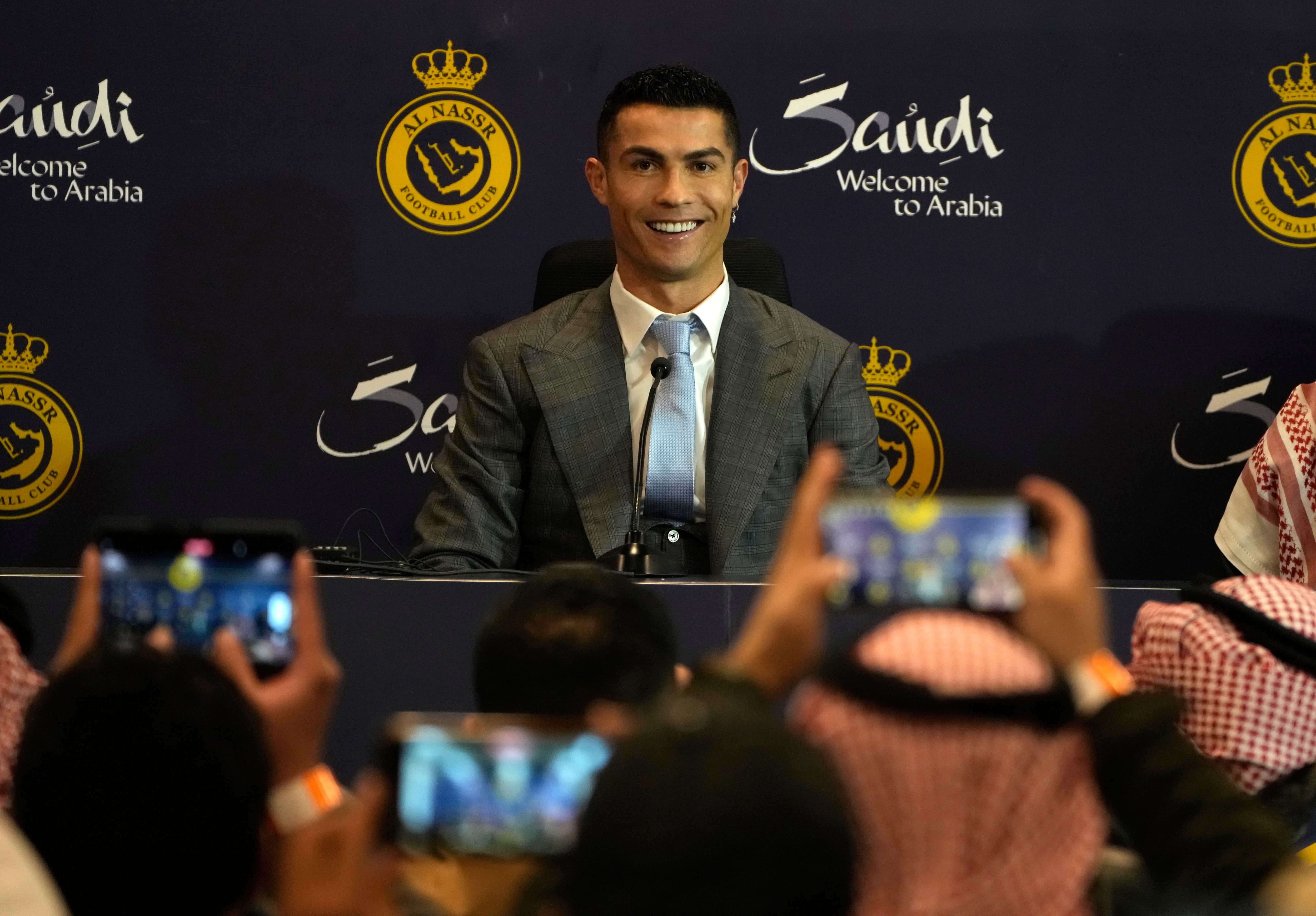 Cristiano Ronaldo joins Al-Nassr! Former Man Utd forward signs $75m per  year deal with Saudi Arabian side