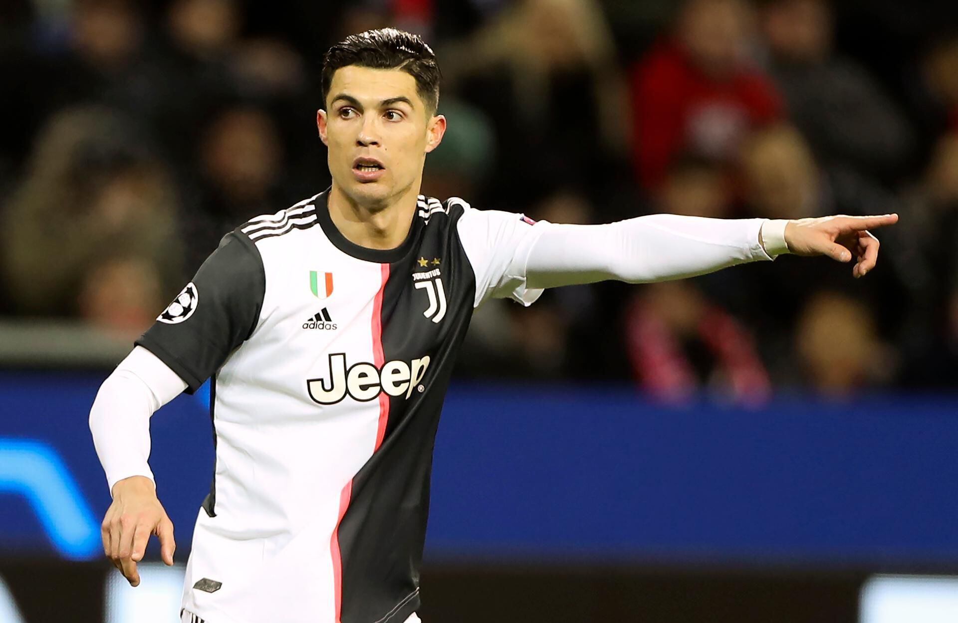 Juventus star Cristiano Ronaldo to wear world's first football shirt with  Arabic calligraphy