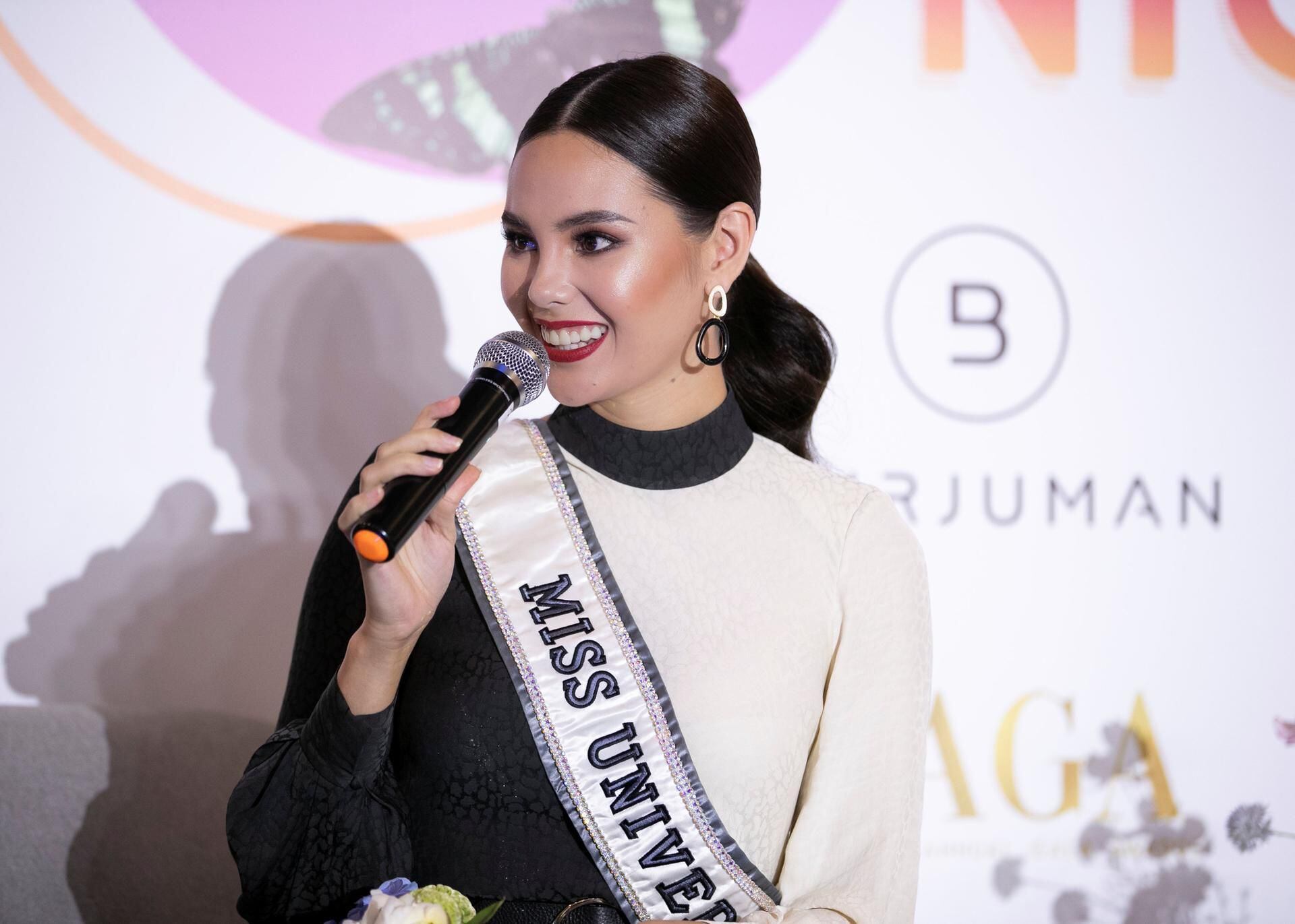 Miss Universe in Dubai Catriona Gray meets her UAE fans
