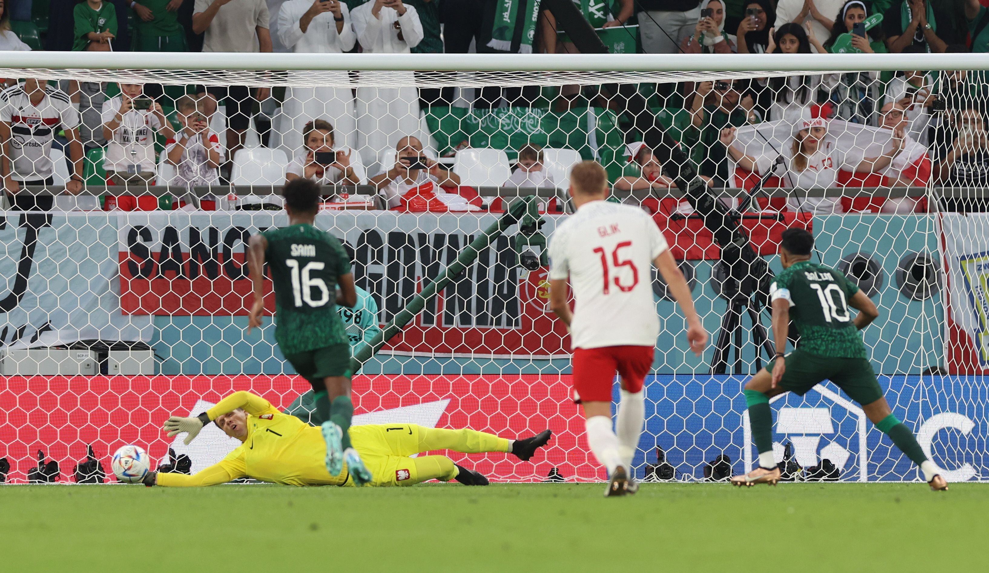 Herve Renard promises Saudi Arabia will fight 'to the last seconds' for  World Cup dream