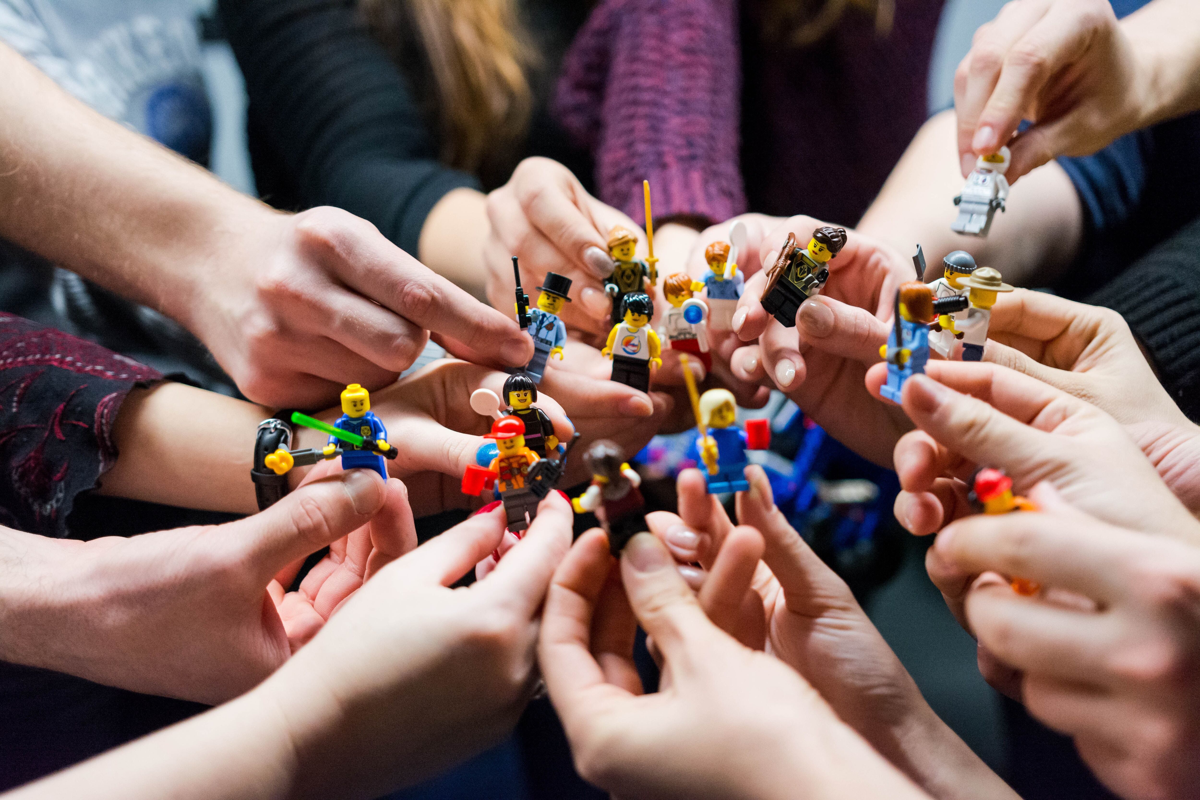 Toys and gender: 4 tips for a more gender-neutral play space