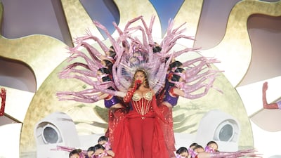 Beyonce performs at the grand reveal of Atlantis The Royal – in ...