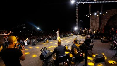 Samaha Carole Samaha performs in Damascus while waving Syrian flag – in ...