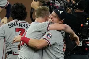 Braves thump Astros to snap 26-year World Series drought